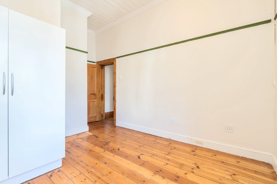 3 Bedroom Property for Sale in Sea Point Western Cape
